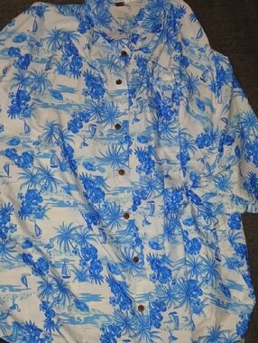 Men's White & Blue Tropical Print Button-Down Shirt
